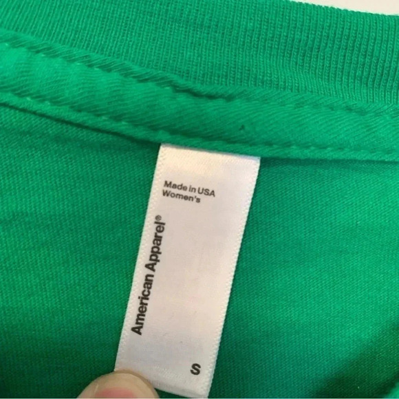 American Apparel  Pivot Friends Couch Sofa Green Tee - Picture 2 of 4